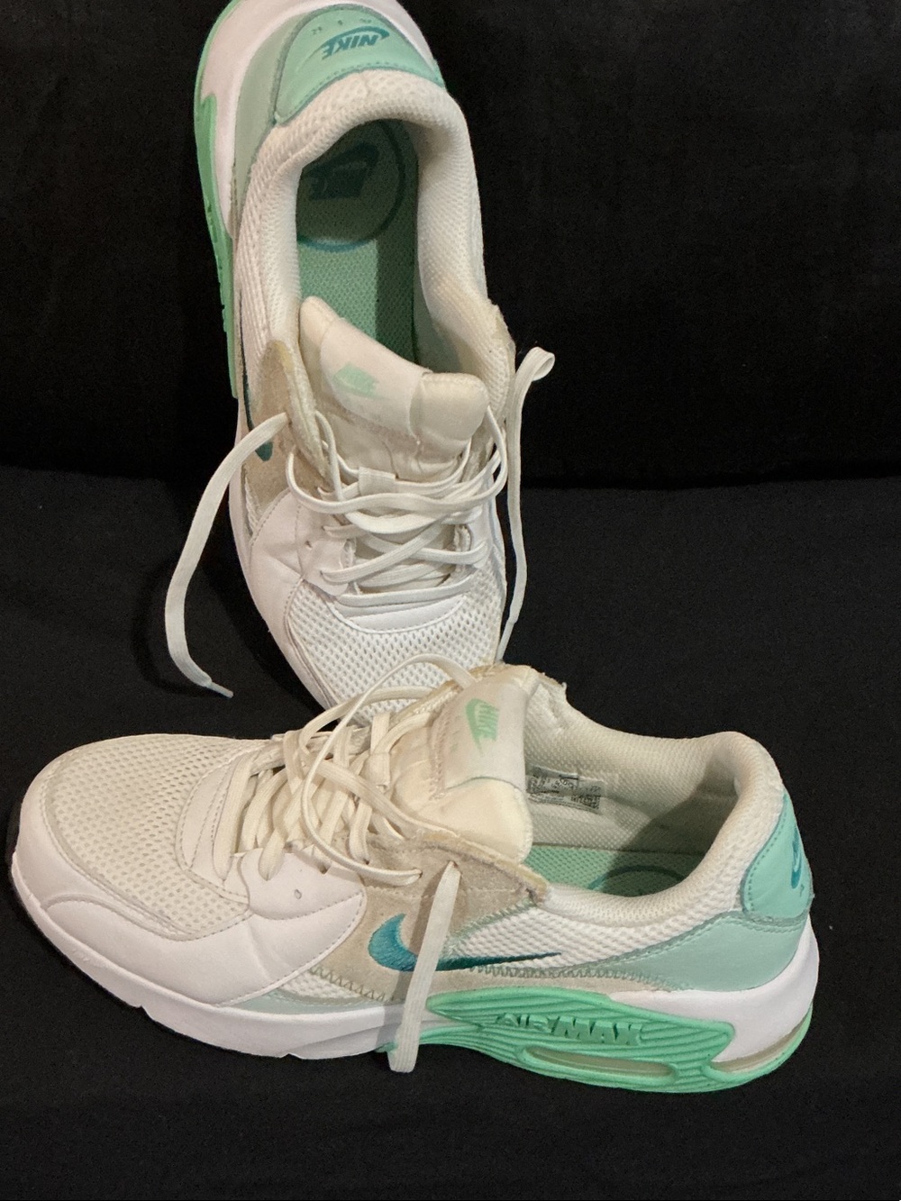 Nike Women’s White and Mint Green Air Max Sneakers great condition size 8.5